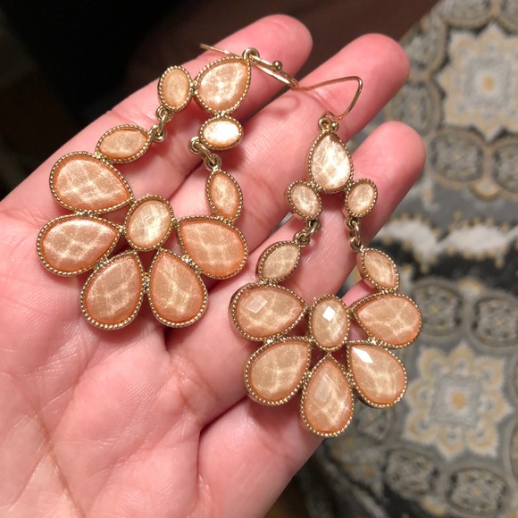 ❣️Beautiful coral and gold iridescent earrings - Picture 6 of 8